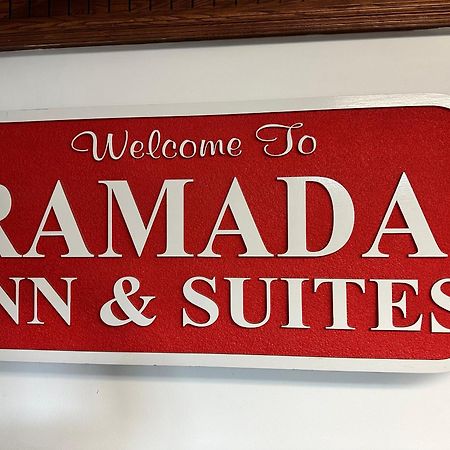 Ramada By Wyndham Saginaw Hotel & Suites Luaran gambar