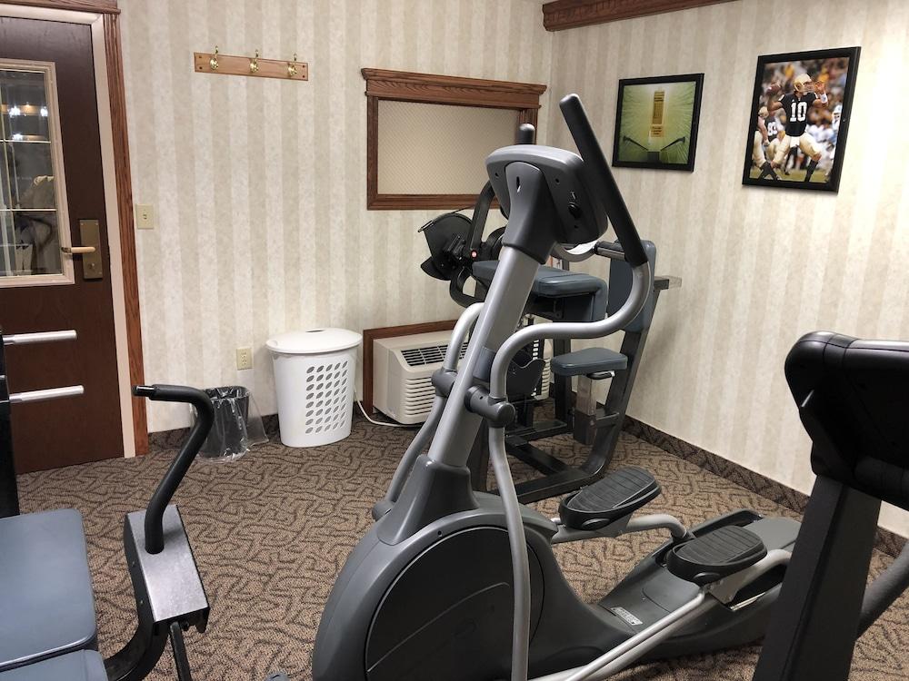 Ramada By Wyndham Saginaw Hotel & Suites Luaran gambar