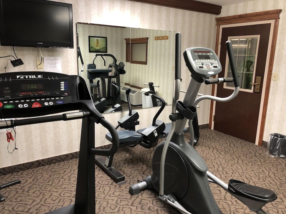 Ramada By Wyndham Saginaw Hotel & Suites Luaran gambar