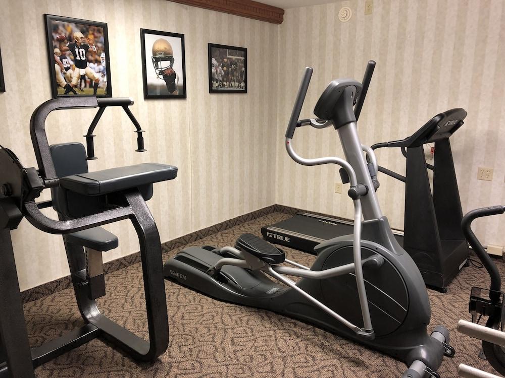 Ramada By Wyndham Saginaw Hotel & Suites Luaran gambar