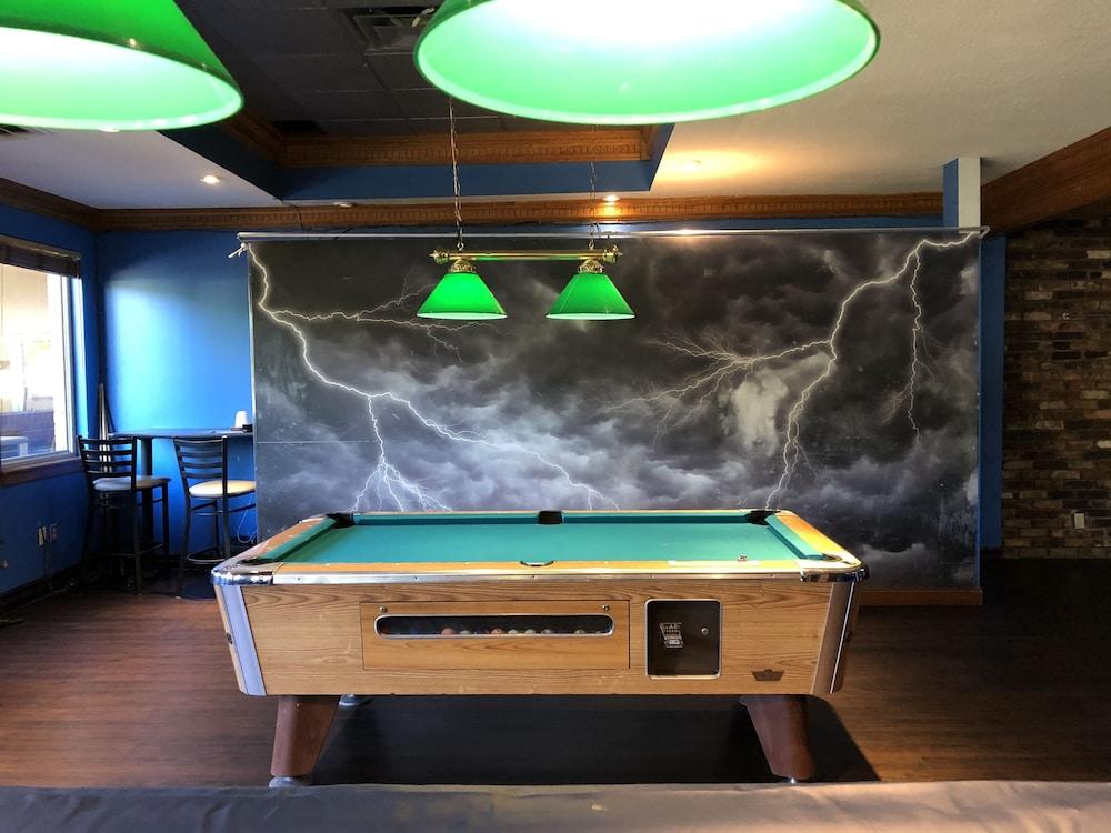 Ramada By Wyndham Saginaw Hotel & Suites Luaran gambar
