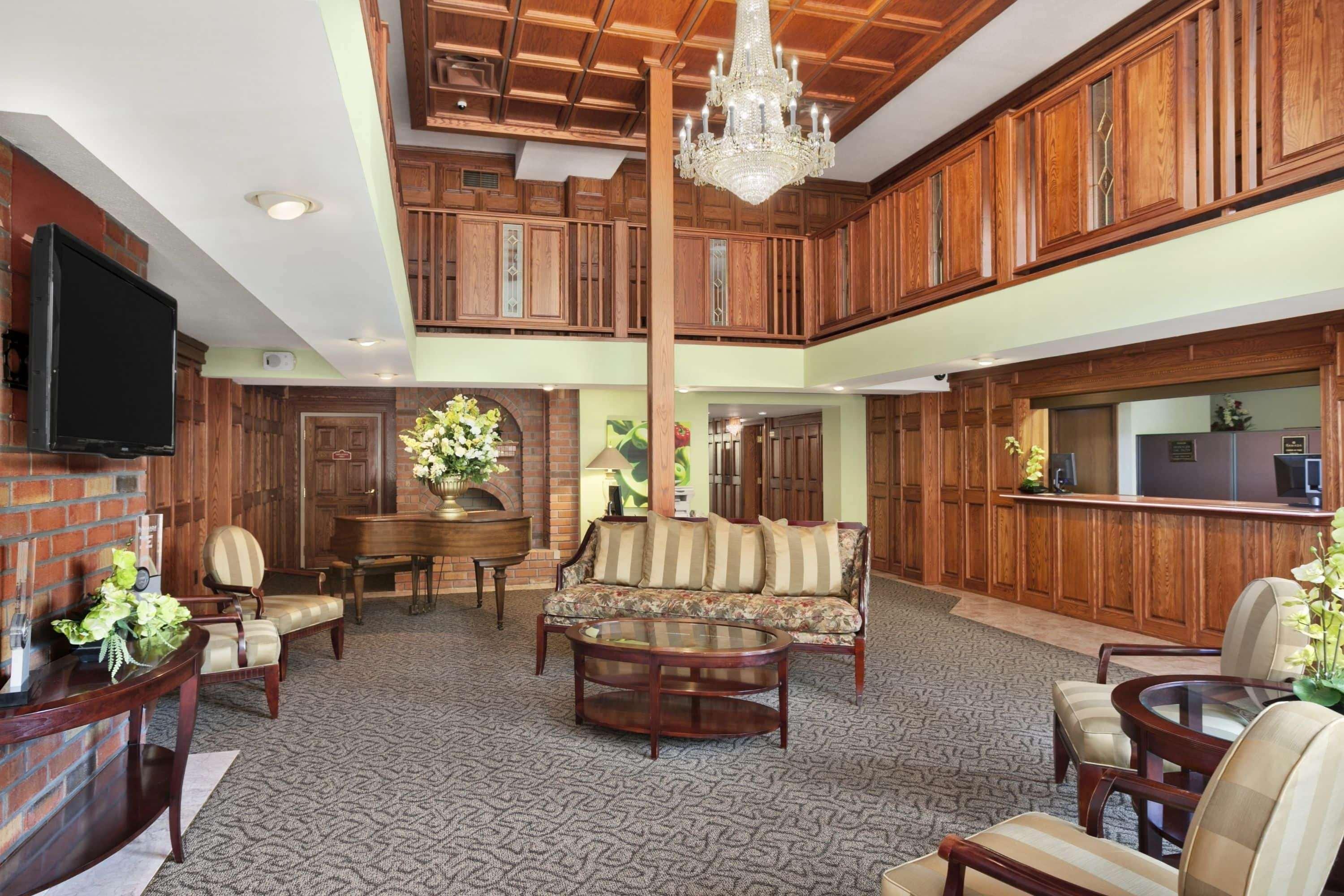 Ramada By Wyndham Saginaw Hotel & Suites Luaran gambar