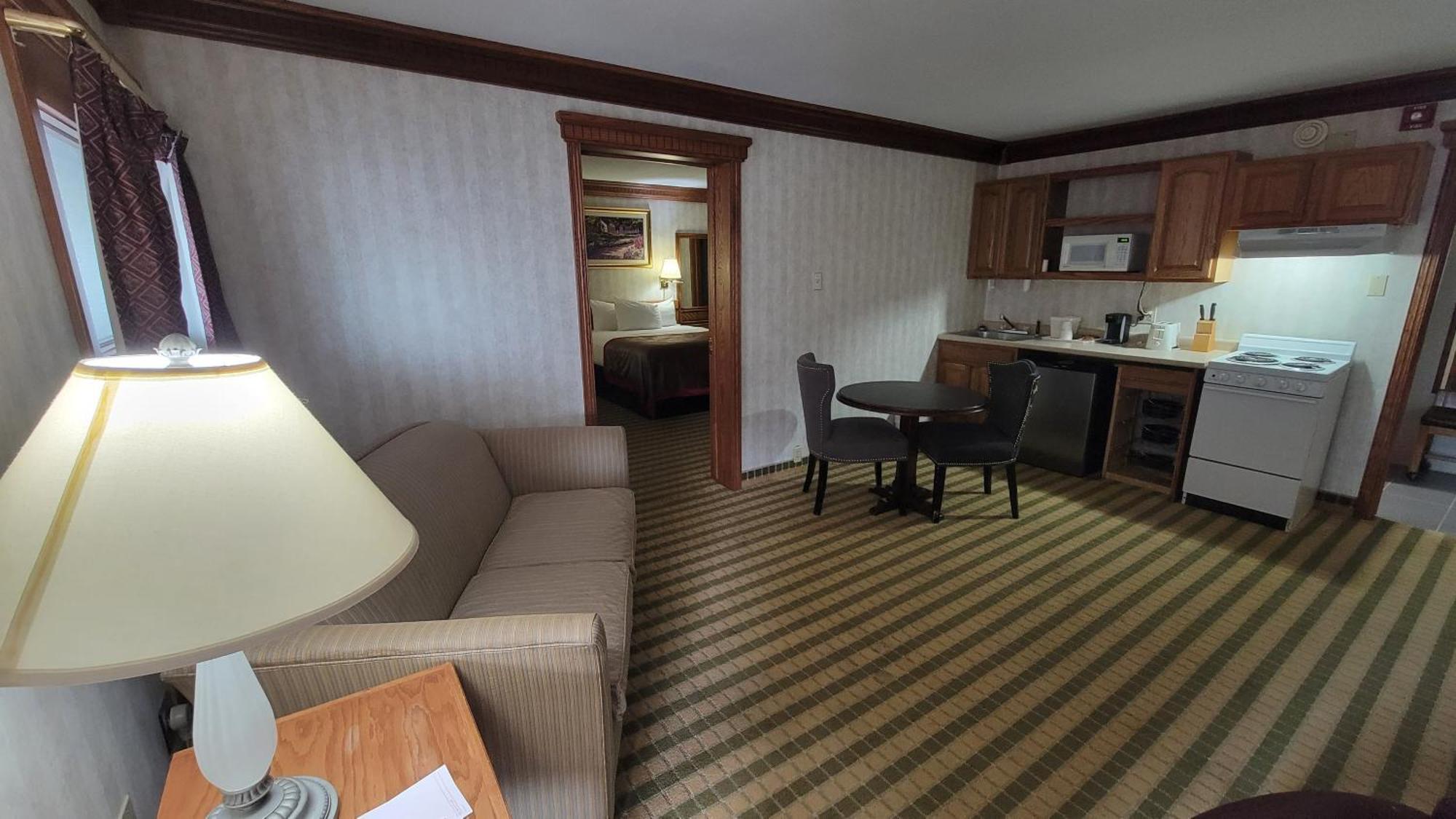 Ramada By Wyndham Saginaw Hotel & Suites Luaran gambar
