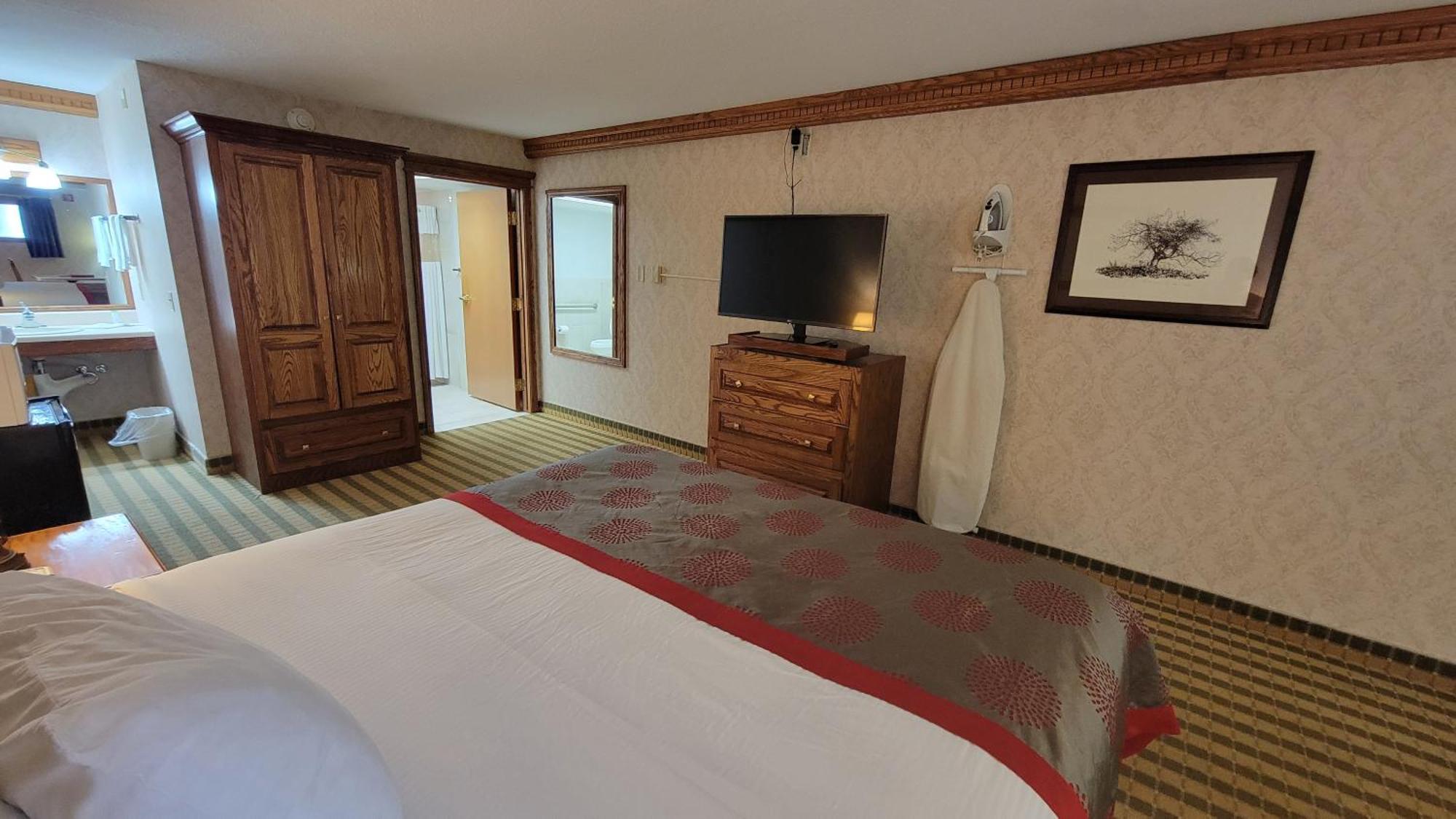 Ramada By Wyndham Saginaw Hotel & Suites Luaran gambar