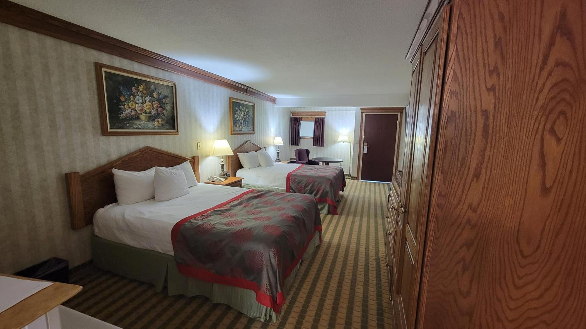 Ramada By Wyndham Saginaw Hotel & Suites Luaran gambar